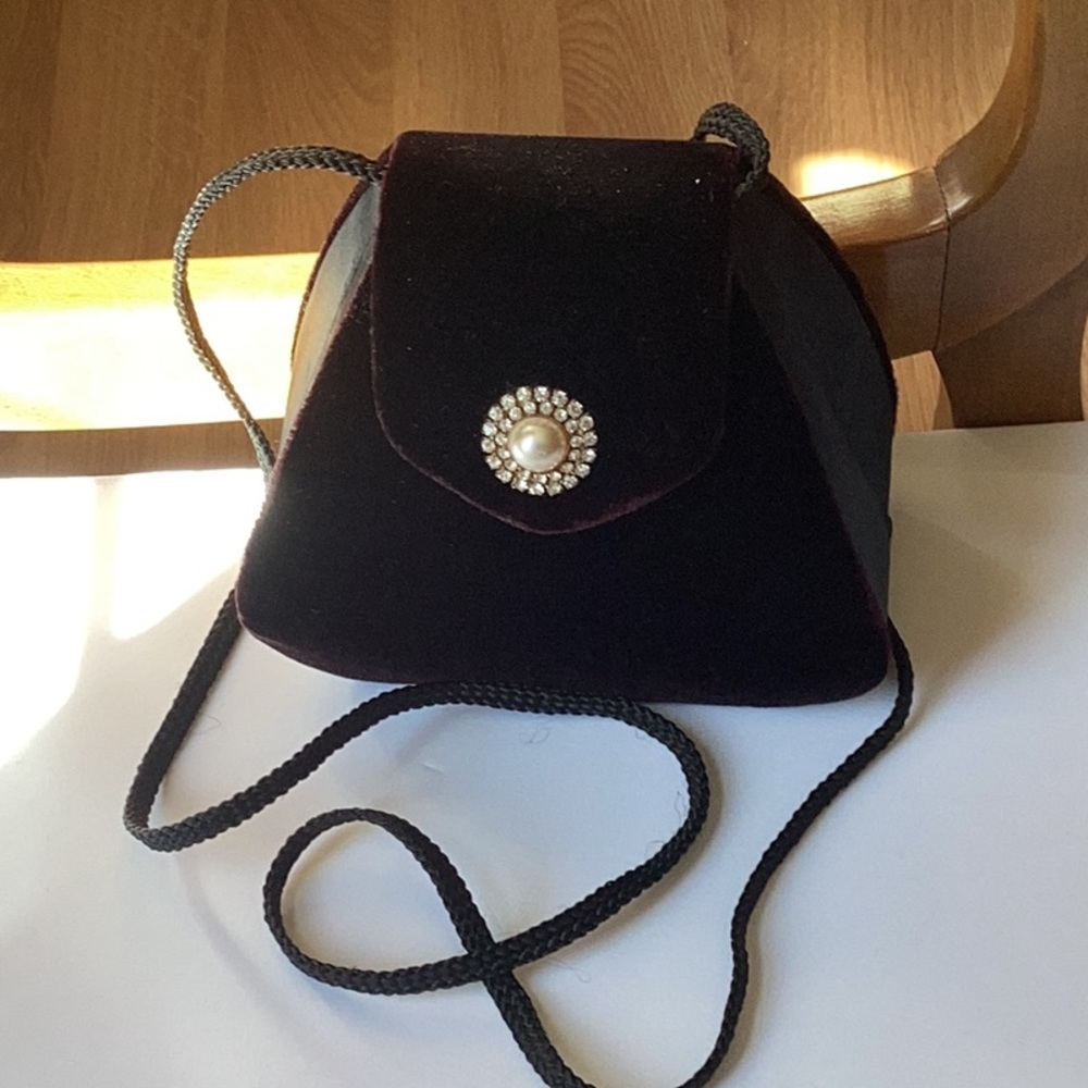 Black Velvet Bag with magnetic Snap diamond rhinestones and pearl in the middle